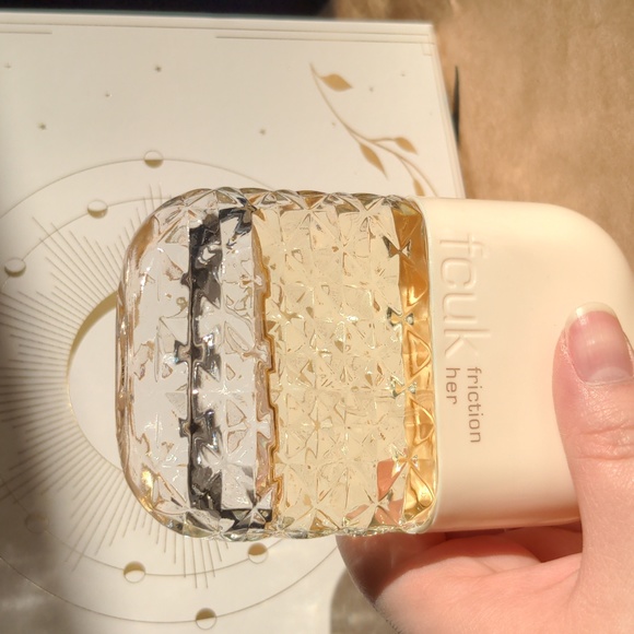 FCUK Friction for Her 100ml EdP - Picture 3 of 3